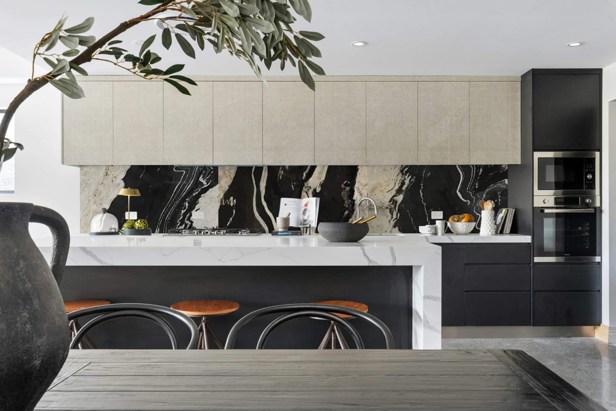 Genesis-and-Birch_kitchen-showplacedrive-wallpaper-kimwhite